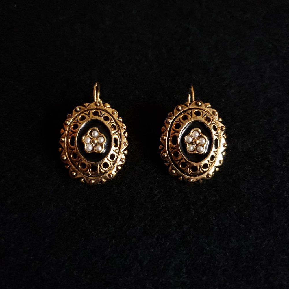 NLH Oval Pierced Earrings